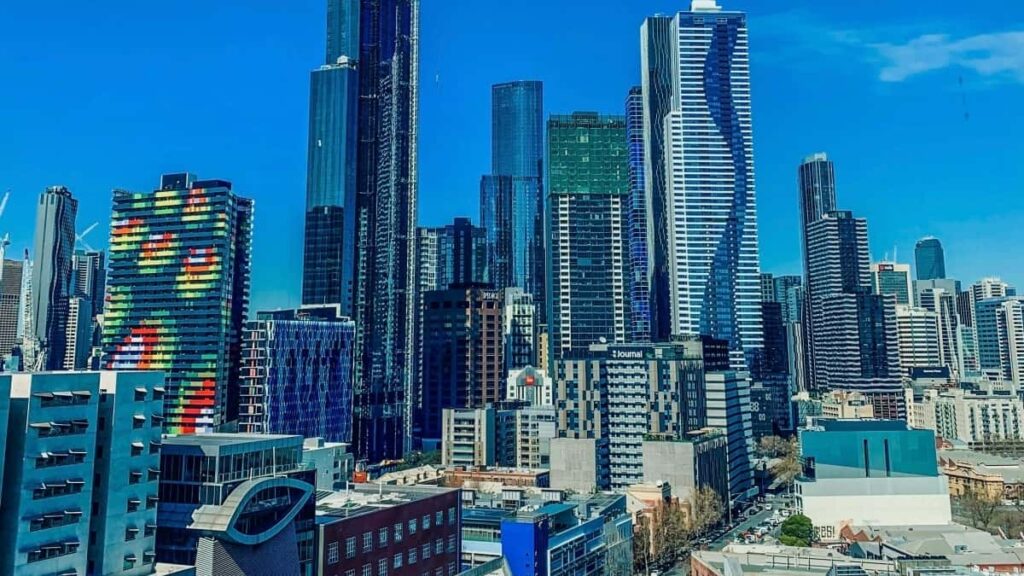 2025 UAE TikTok tam kateqoriya reklam qiymətləri Azərbaycandan baxış