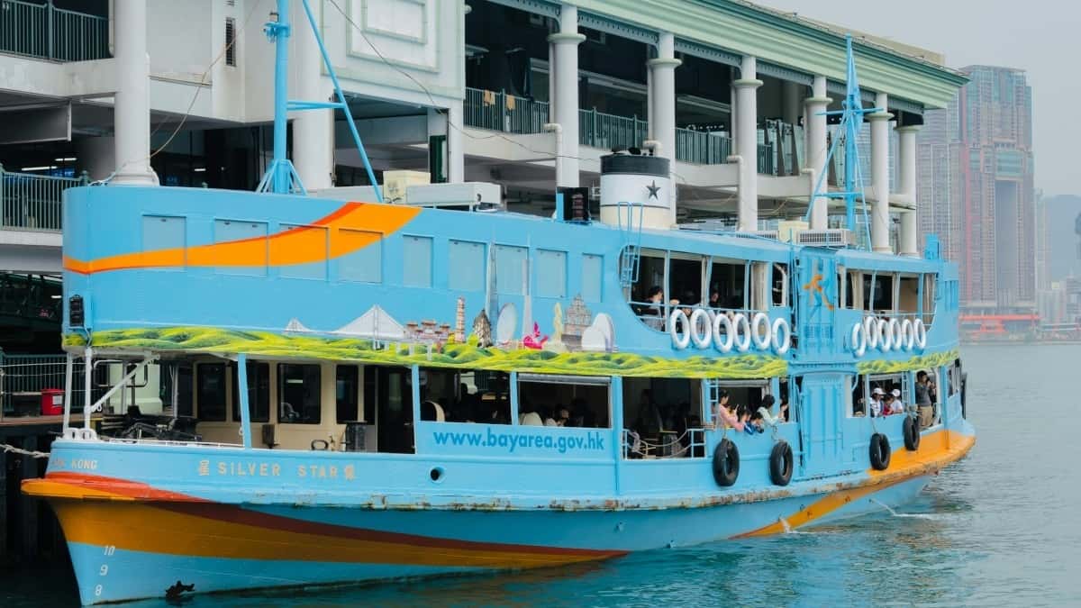 Azerbaijani Advertisers: Find Singapore Netflix Creators