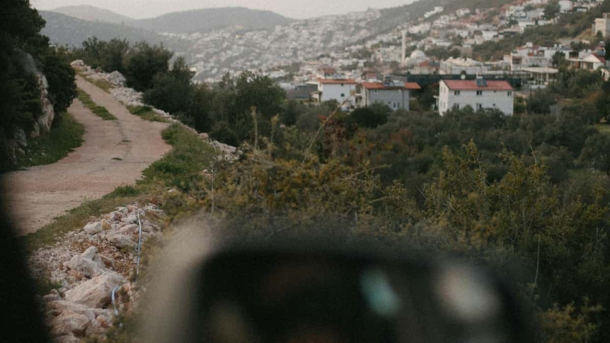 Reklamçılar: Kiprdə Threads yaradıcılarını necə tapmaq?