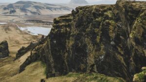 Azrbaycanl yaradclar ucun praktiki bldci: Etsy-d Avstraliya satclar il laq, ugurlu giveaway strukturu, odnis v gondrm problemlrinin qarssn alma yollar.