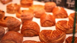 Braziliyada WhatsApp yaradclarn tapmaq v onlar vasitsil yerli turlarnz satmaq ucun praktik addmlar, platform muqayissi v yerli davrans analizlri.