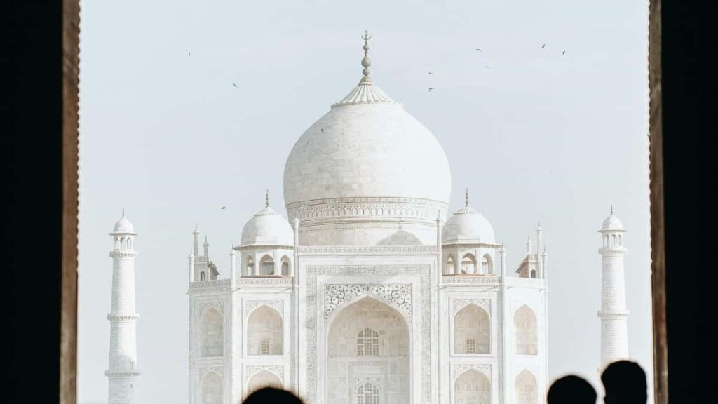 Azrbaycanl yaradclar ucun praktiki addmlar: Oman brendlrini Telegramda nec tapmaq, mesajlasma tklifini nec qurmaq v ugurlu giveaway mkdaslgna nec nail olmaq.